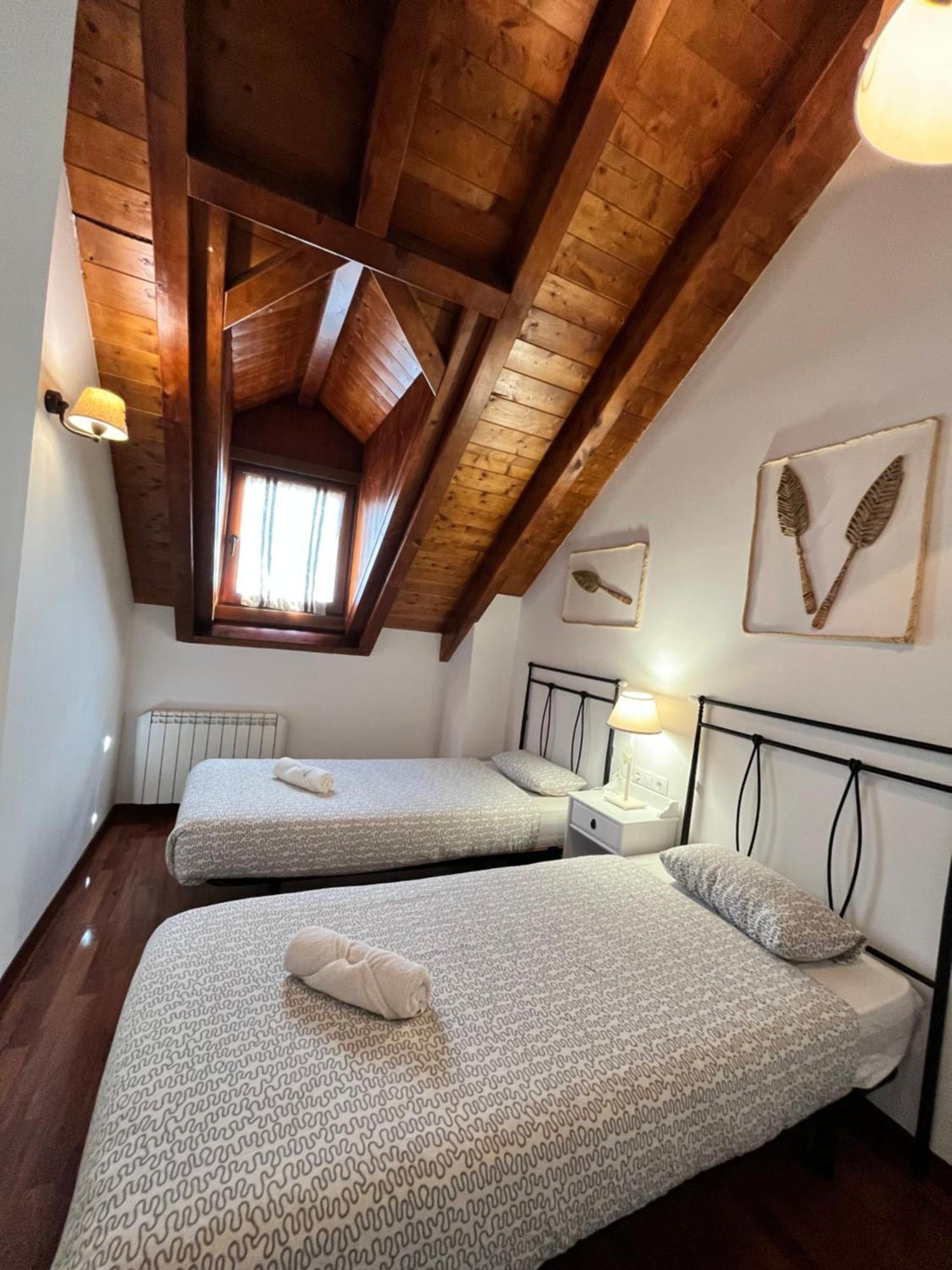 Ferienwohnung Luxury House Valencia D'Aneu Exterior foto