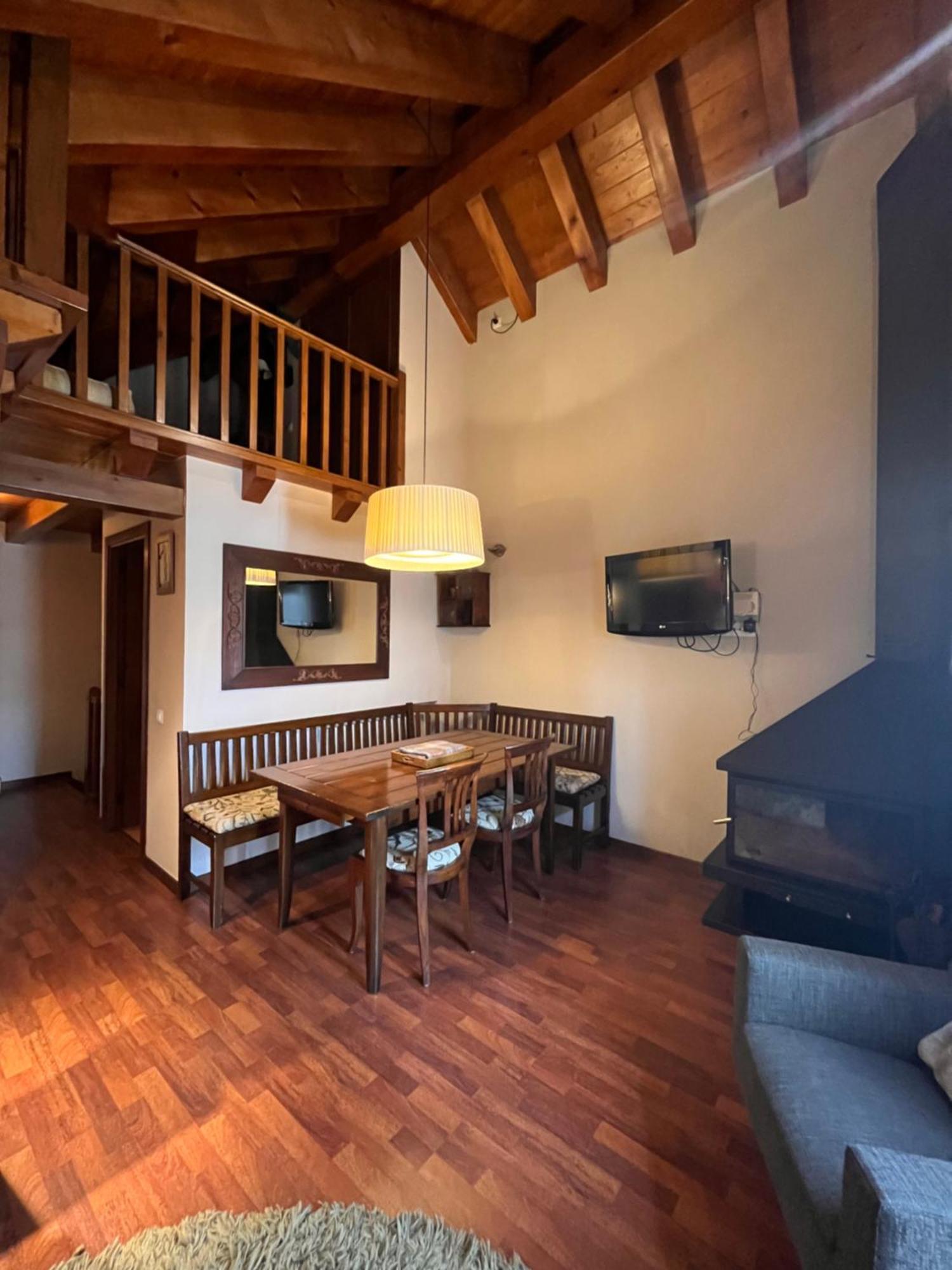 Ferienwohnung Luxury House Valencia D'Aneu Exterior foto